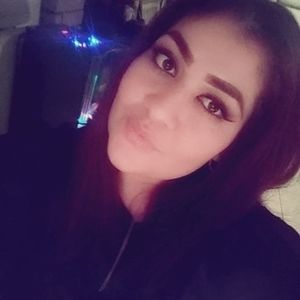 Meet your Posher, Cinthia